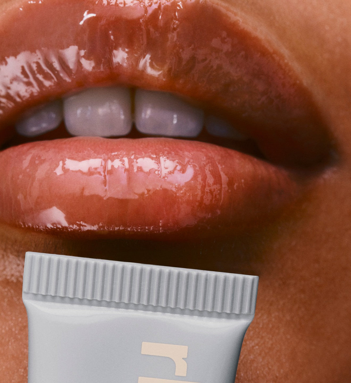 rhode lip-case-comp-treat